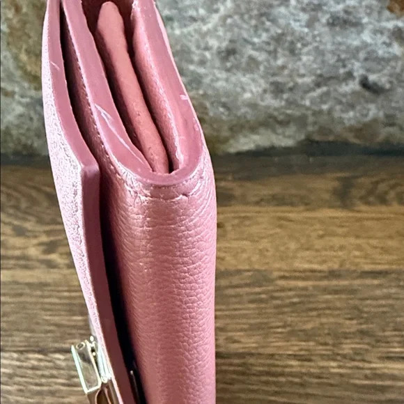 Jimmy Choo Pink Leather Wallet with Gold-Tone Hardware - Picture 5 of 11